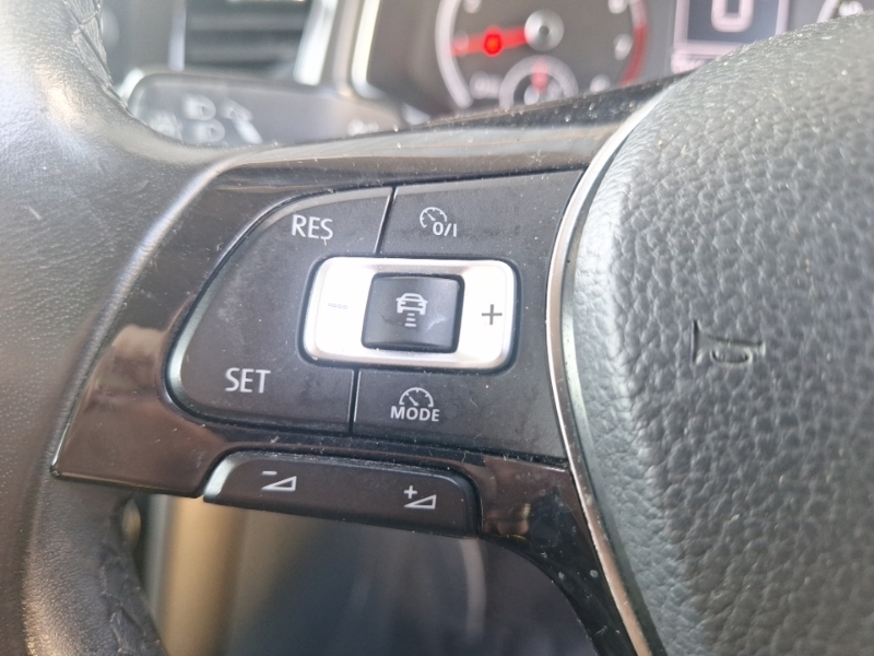 Volkswagen T-Roc Sel 2.0 Tdi 4Motion 150Ps 6-Speed Black #12