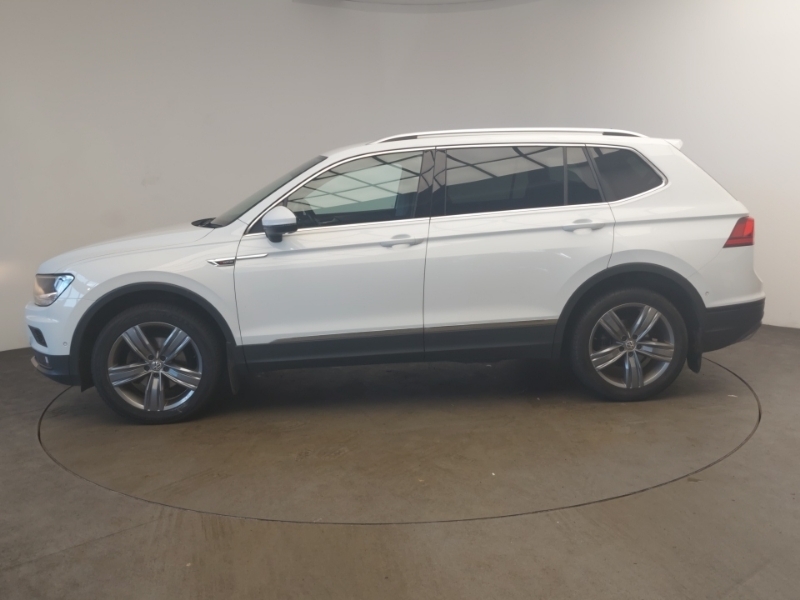 Volkswagen Tiguan Allspace 2.0 Tdi 4Motion Match Dsg White #4