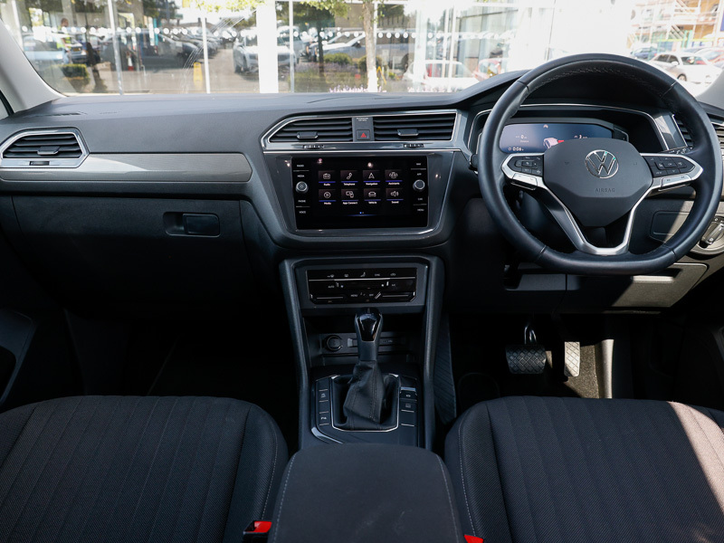 Volkswagen Tiguan Allspace 1.5 Tsi Life Dsg White #3