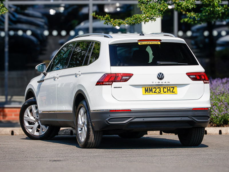 Volkswagen Tiguan Allspace 1.5 Tsi Life Dsg White #2