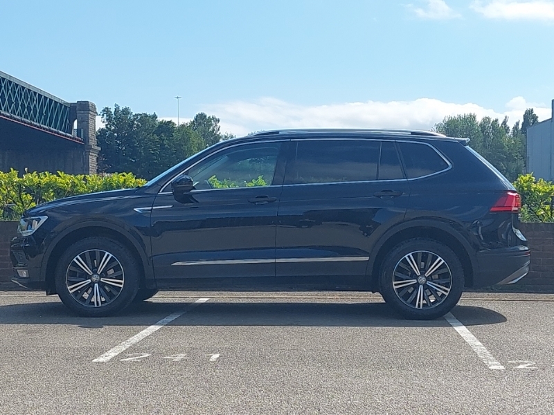 Volkswagen Tiguan Estate Special Edi 1.5 Tsi 150 R-line Edition Black #4