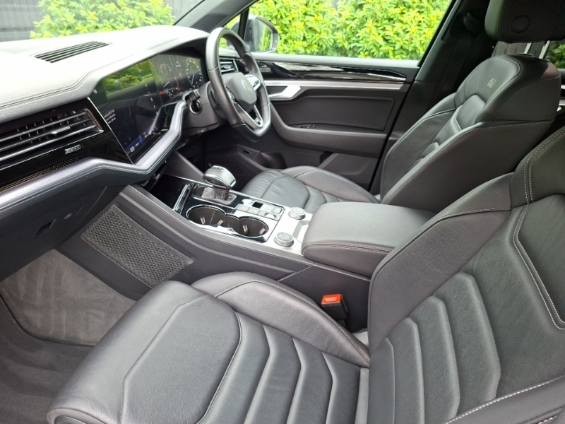 Volkswagen Touareg 3.0 V6 Tdi 4Motion Black Edition Tip Black #5