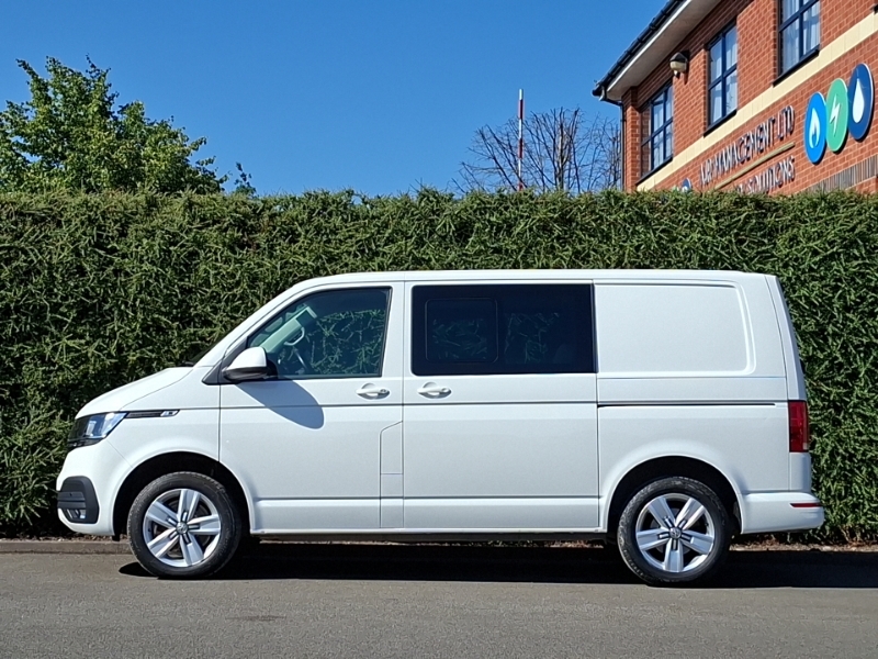 Volkswagen Transporter 2.0 Tdi 150 Highline Kombi Van Dsg RF23NRX White #4