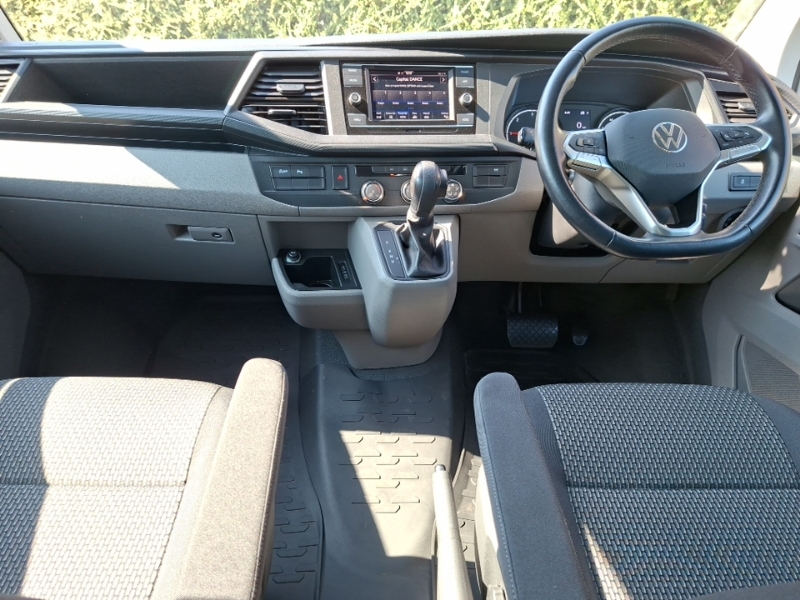 Volkswagen Transporter 2.0 Tdi 150 Highline Kombi Van Dsg RF23NRX White #3