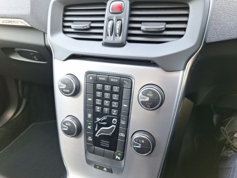Volvo V40 Cross Country Nav Plus Blue #9
