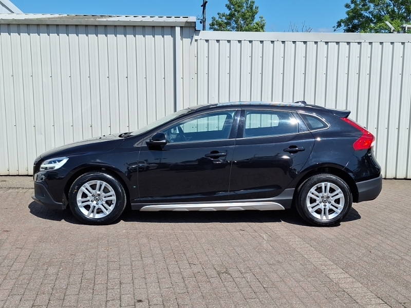 Volvo V40 Cross Country T3 152 Cross Country Black #4