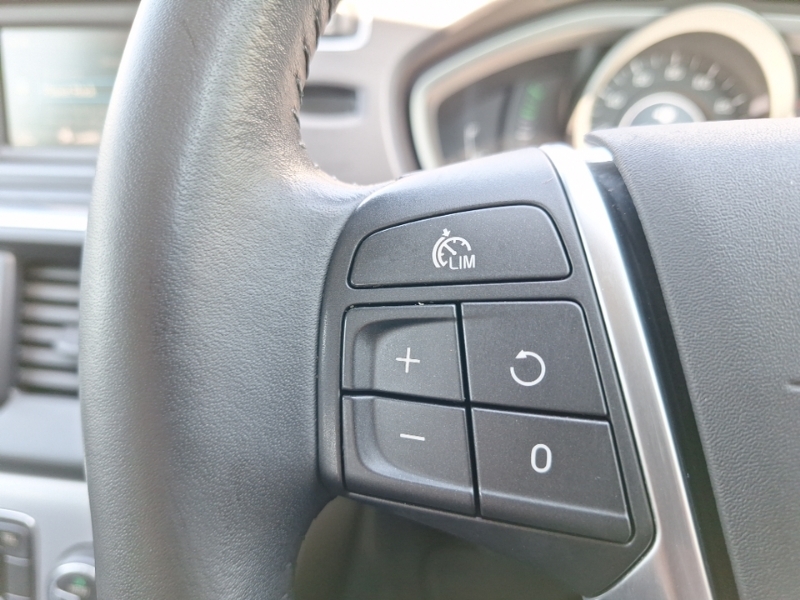 Volvo V40 Cross Country Nav Plus Blue #12