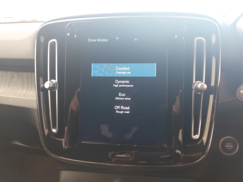 Volvo XC40 1.5 T5 262 Hybrid Inscription Pro Geartronic Silver #16