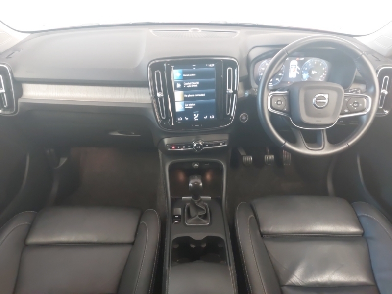 Volvo XC40 1.5 T3 163 Inscription Pro Red #3