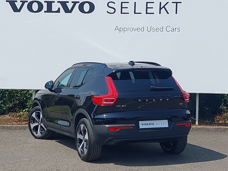 Volvo XC40 2.0 B4p Ultimate Dark CJ23AHP Black #2