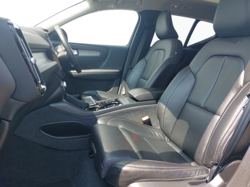 Volvo XC40 2.0 B4p Ultimate Dark CJ23AHP Black #5