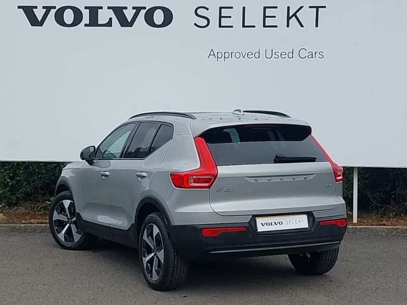 Volvo XC40 2.0 B4p Ultimate Dark CA23OJR Silver #2