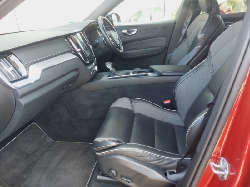 Volvo XC60 2.0 T5 250 R Design Pro Awd Geartronic KV69OKA Red #5