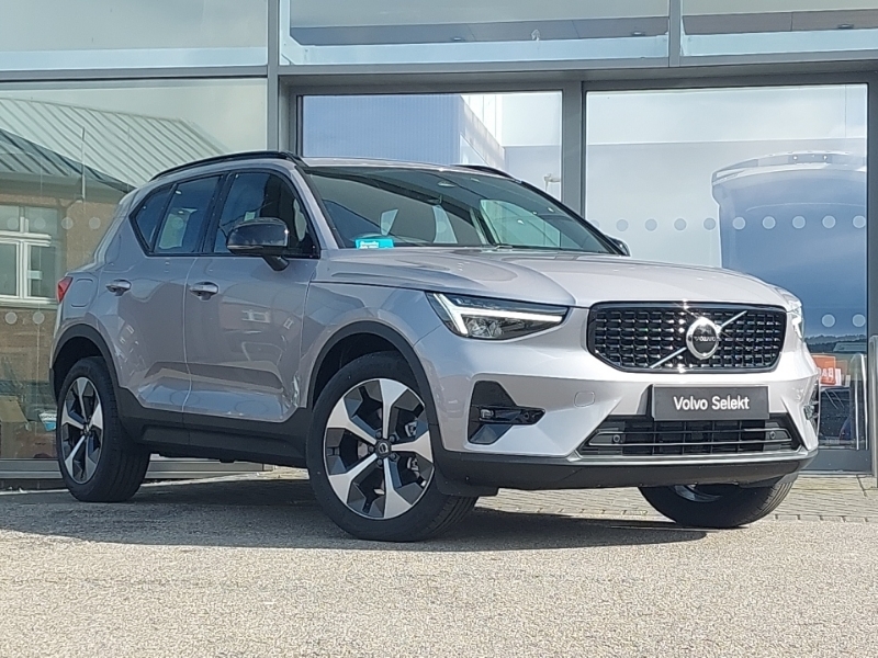 Volvo XC40 2.0 B3p Plus Dark Silver