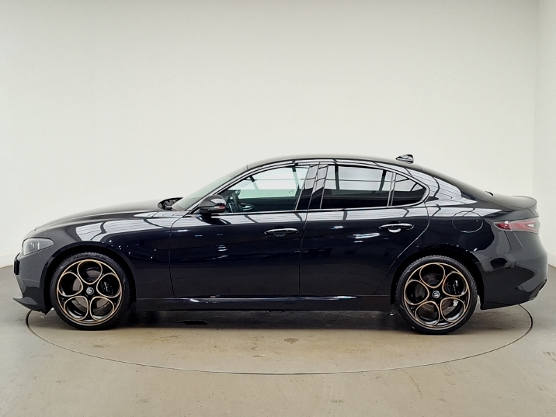 Alfa Romeo Giulia 2.0 Turbo Intensa Black #4