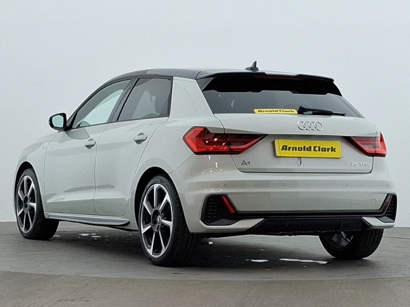 Audi A1 25 Tfsi Black Edition ND23YDO Silver #2
