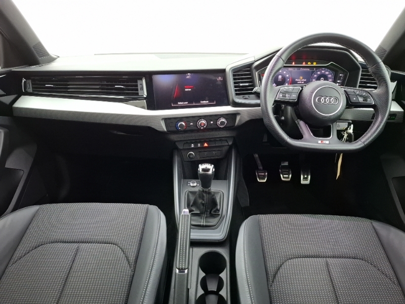 Audi A1 25 Tfsi Black Edition ND23YDO Silver #3