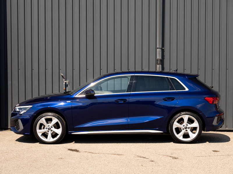 Audi A3 30 Tfsi S Line BL23YYJ Blue #4