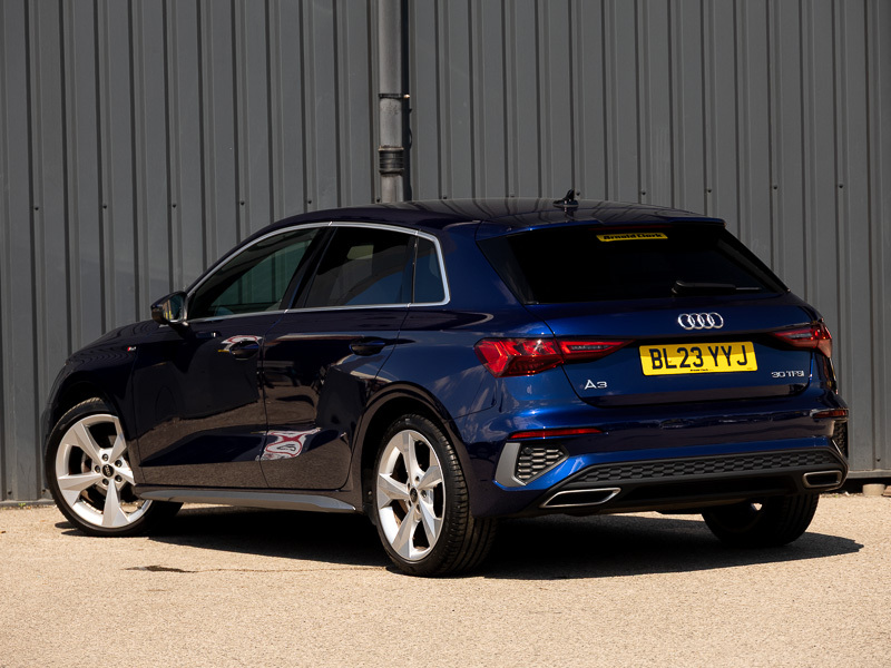 Audi A3 30 Tfsi S Line BL23YYJ Blue #2