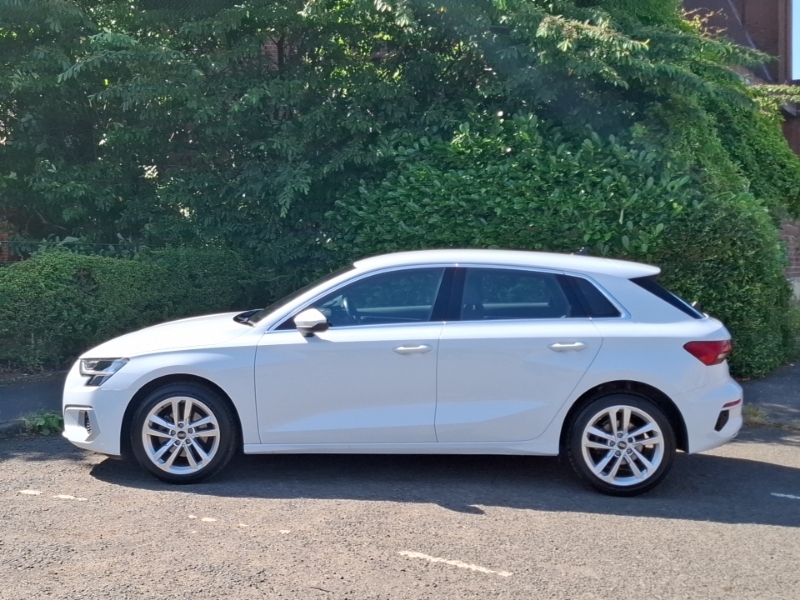 Audi A3 35 Tfsi Sport S Tronic HJ73OGO White #4