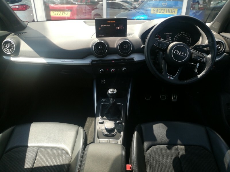 Audi Q2 35 Tfsi S Line Black #3