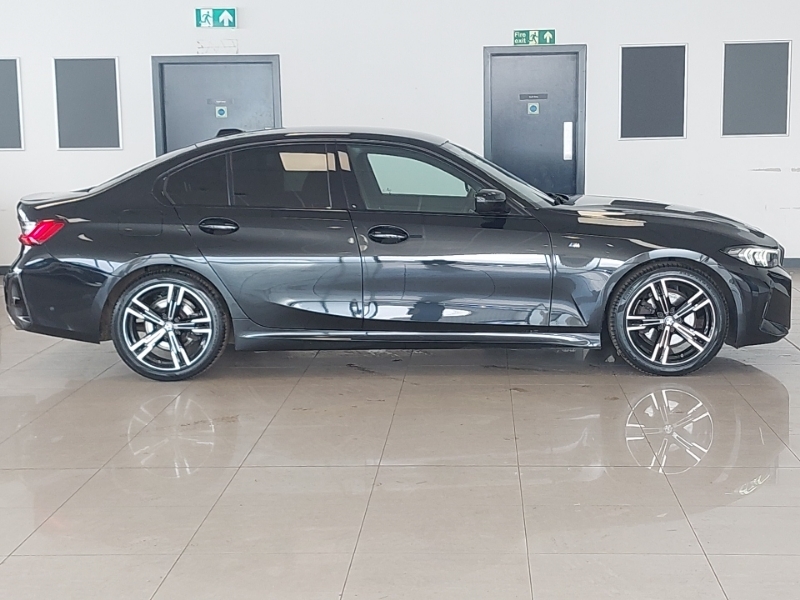 BMW 3 Series 320I M Sport Step SH72GVL Black #3