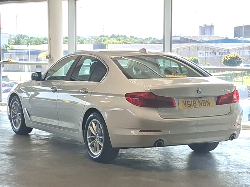 BMW 5 Series 520D Se YG18NBN White #2