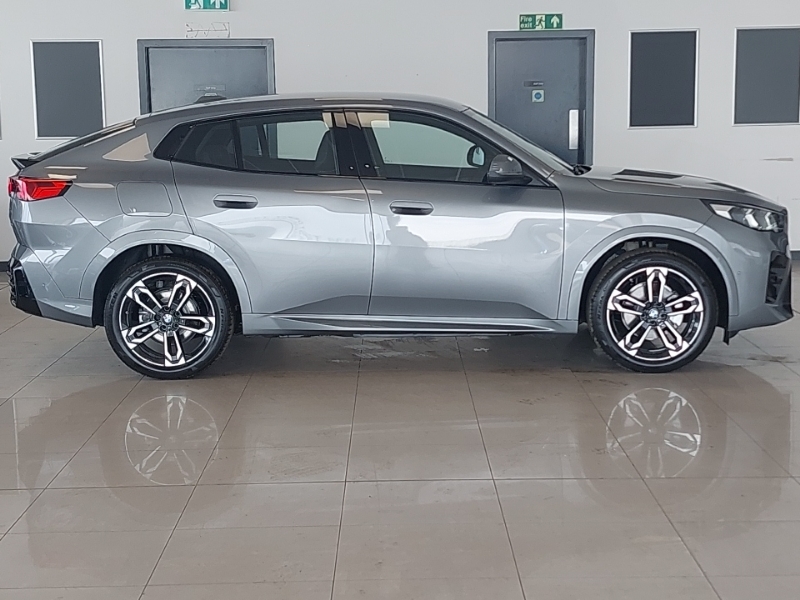 BMW iX2 150Kw Edrive20 M Sport 65Kwh Grey #3