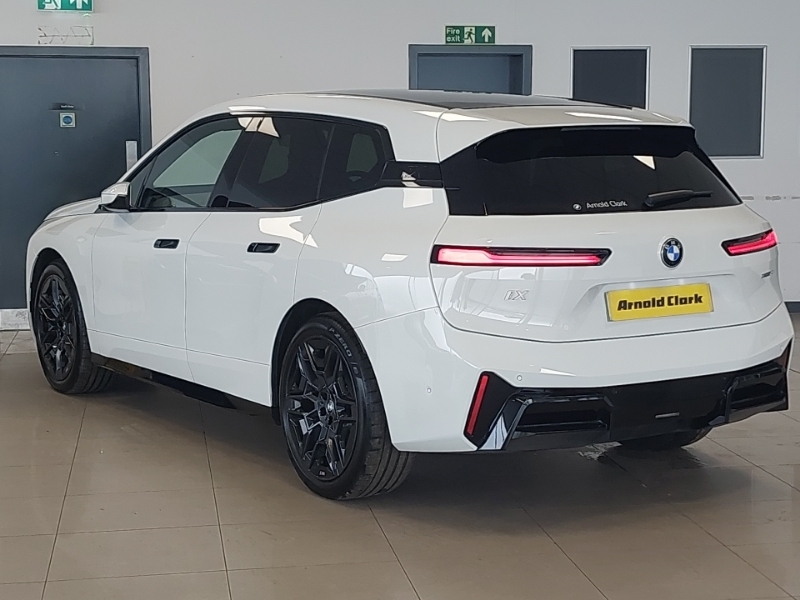 BMW iX 300Kw Xdrive45 M Sport 101Kwh White #2