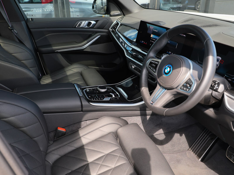 BMW X5 Xdrive50e M Sport White #6