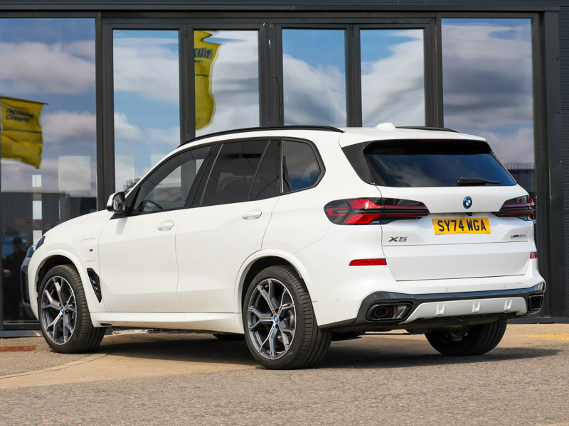 BMW X5 Xdrive50e M Sport White #2