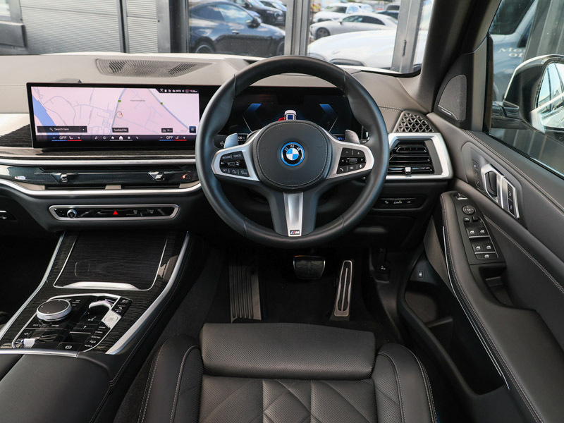 BMW X5 Xdrive50e M Sport White #5