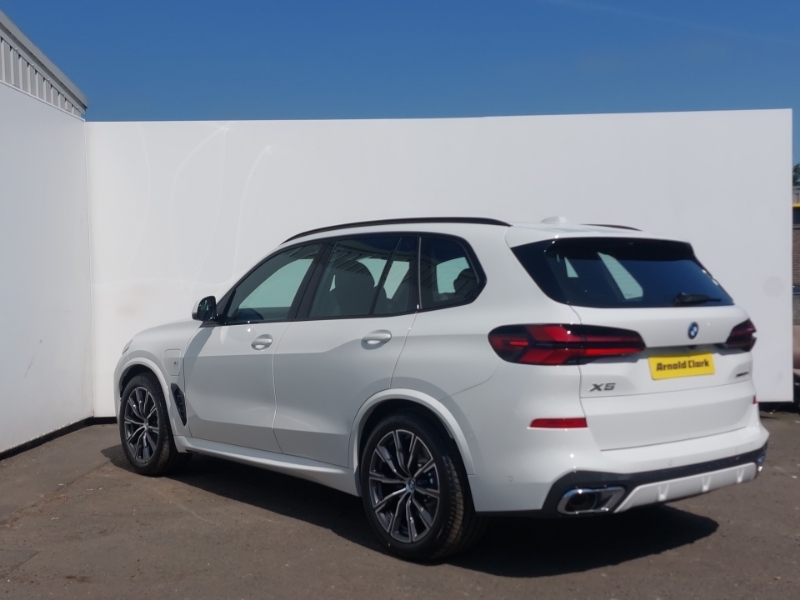BMW X5 Xdrive50e M Sport  White #2