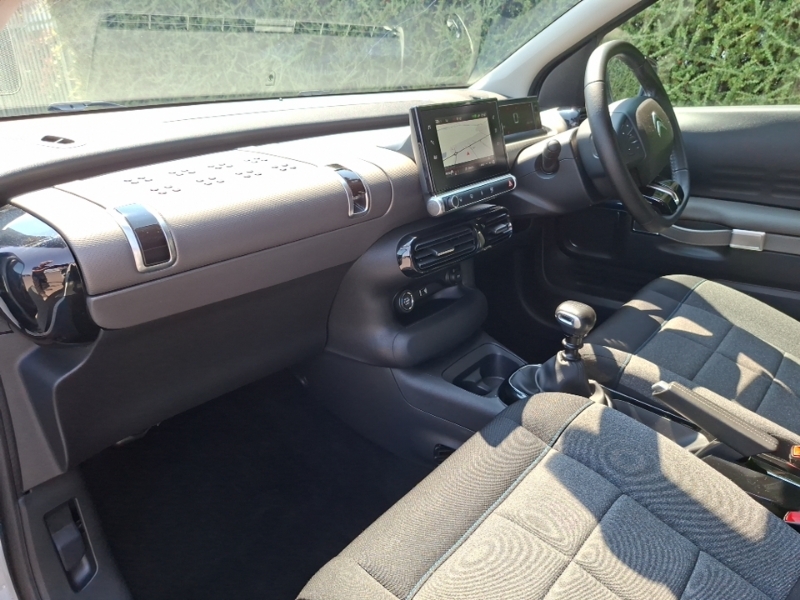 Citroen C4 Cactus 1.2 Puretech Flair 6 Speed White #5