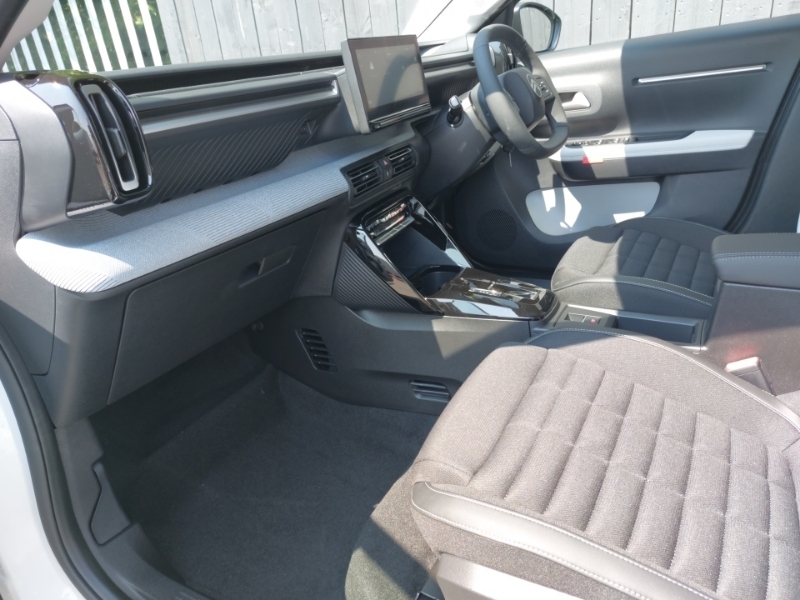 Citroen C3 Aircross 1.2 Hybrid 136 Max E-dcs6 White #5