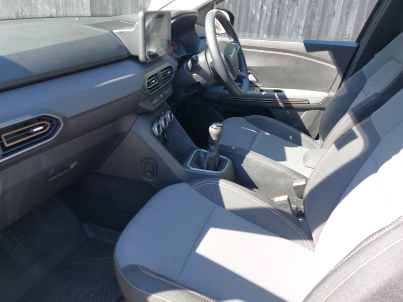 Dacia Jogger 1.0 Tce Extreme Green #5