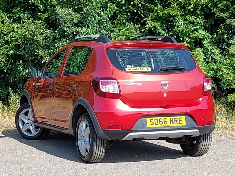 Dacia Sandero Stepway 0.9 Tce Laureate Start Stop Red #2