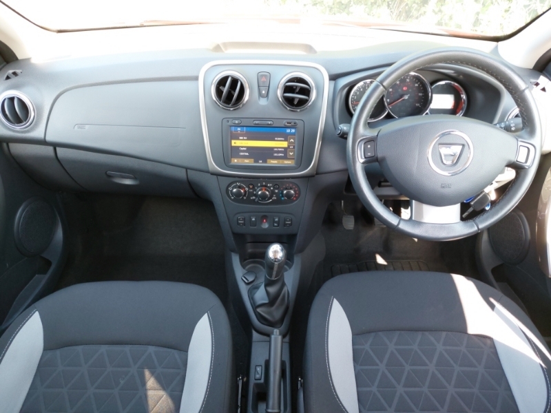 Dacia Sandero Stepway 0.9 Tce Laureate Start Stop Red #3
