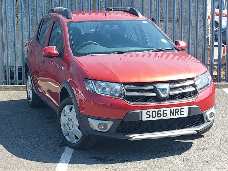 Dacia Sandero Stepway 0.9 Tce Laureate Start Stop Red