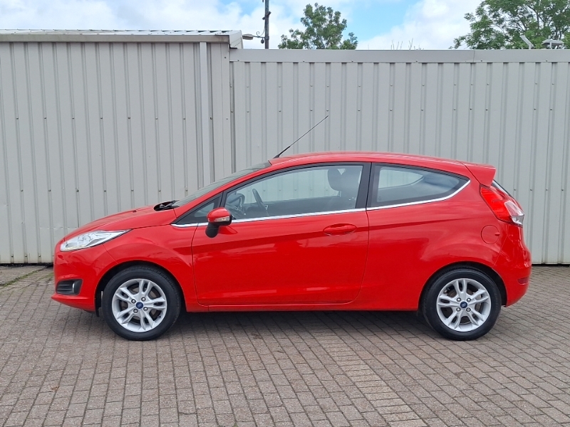Ford Fiesta 1.25 82 Zetec SJ66UXV Red #4