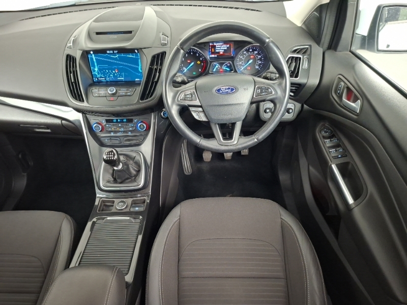 Ford Kuga 1.5 Ecoboost Titanium 2Wd White #2