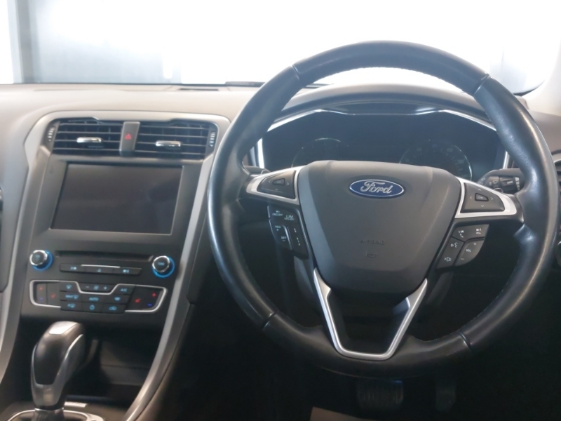 Ford Mondeo 2.0 Tdci 180 Titanium Powershift Black #5