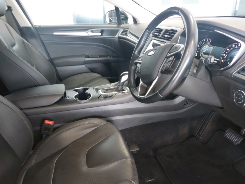 Ford Mondeo 2.0 Tdci 180 Titanium Powershift Black #6