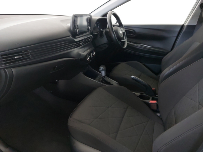Hyundai Bayon 1.0 Tgdi 48V Mhev Se Connect Dct Black #5