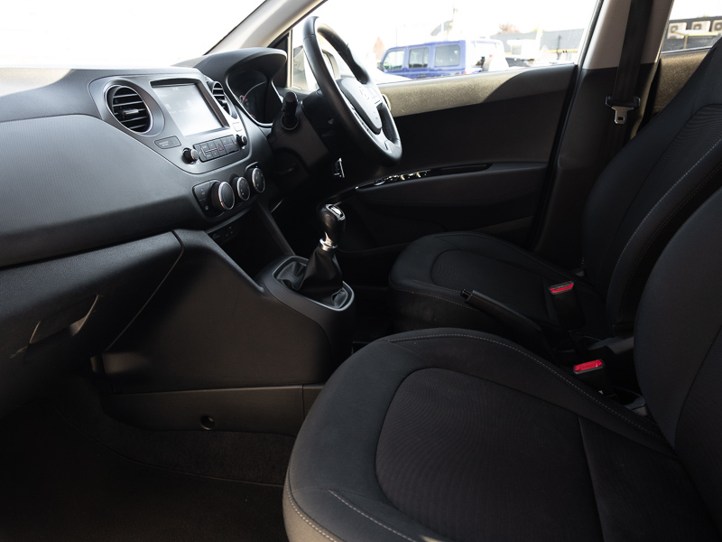 Hyundai I10 1.0 Play MF69RLZ White #5