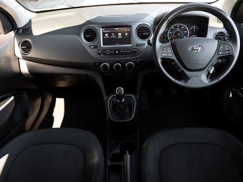 Hyundai I10 1.0 Play MF69RLZ White #3