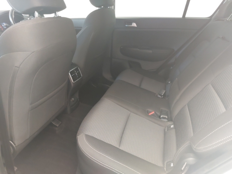 Kia Sportage 1.6 Crdi Isg 2 White #6