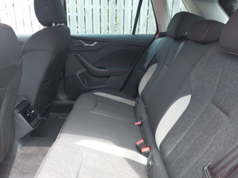 Skoda Kamiq 1.5 Tsi Se L Red #5