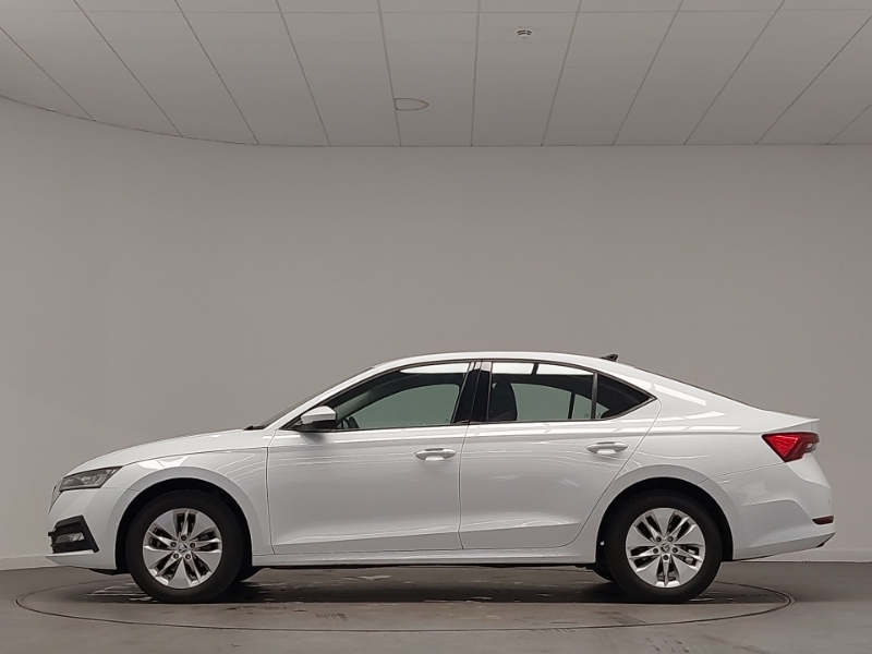 Skoda Octavia 1.0 Tsi Se Technology White #4