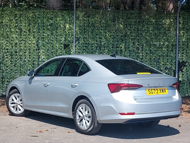 Skoda Octavia 2.0 Tdi 150 Se L Dsg Silver #2